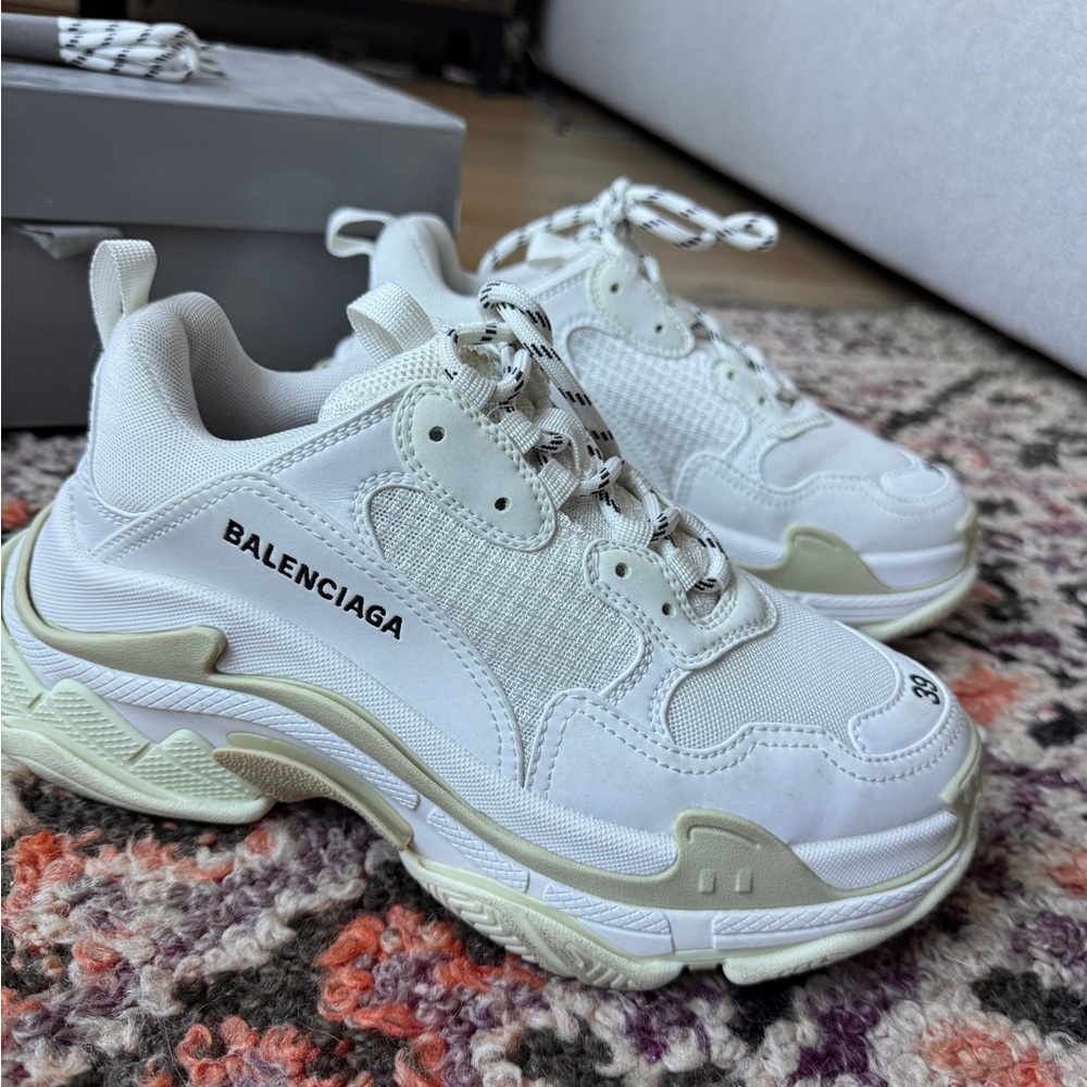 Balenciaga Sneakers Triple S 39